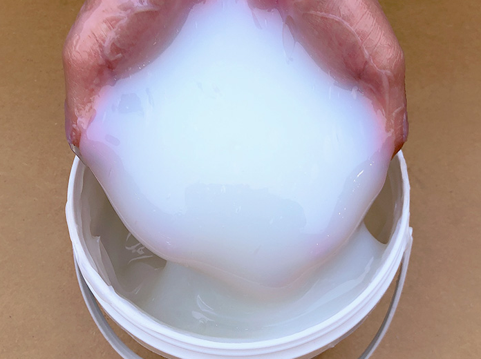 外墙透明防水胶多少钱一桶呢？